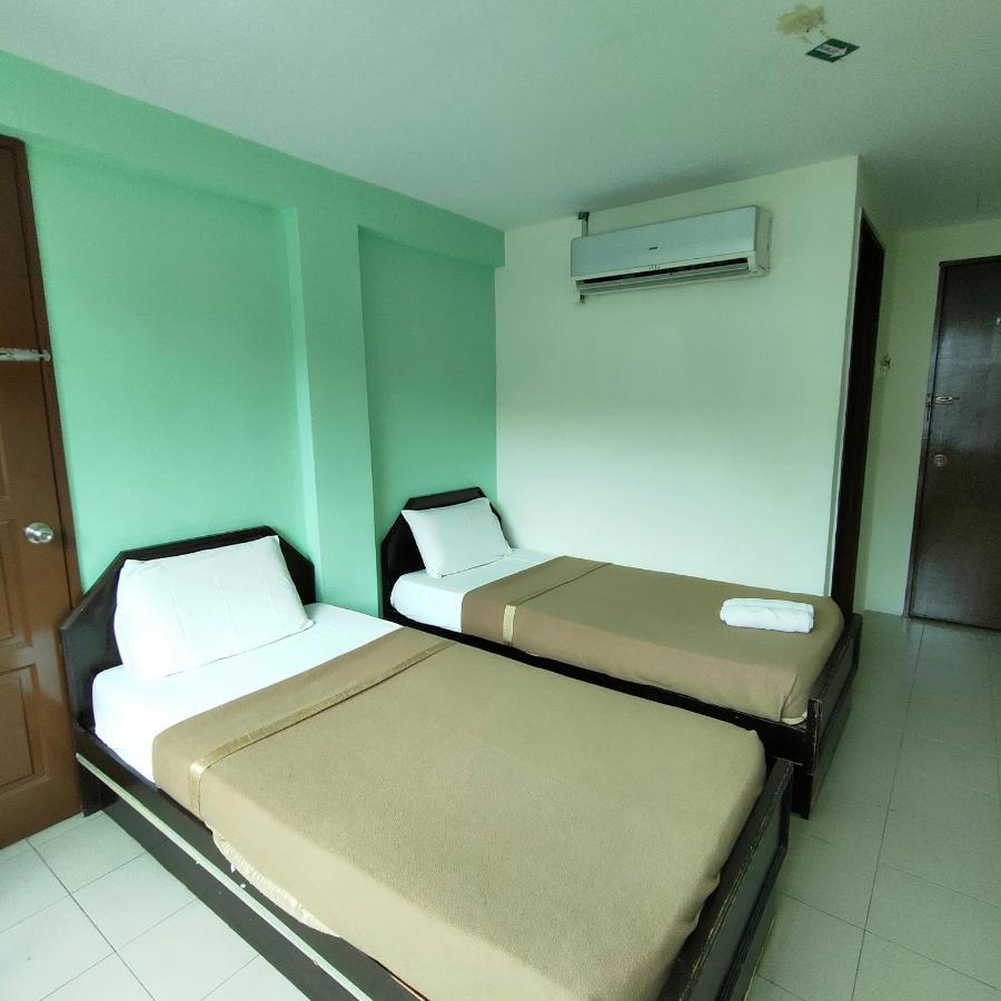 OYO 90470 Best One Hotel Malacca Exterior foto